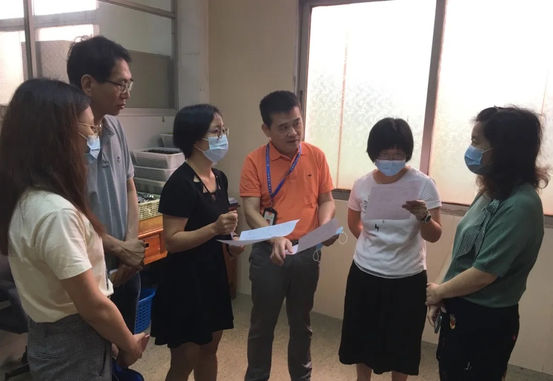 广州市海珠区市场监管局专家一行到白云山K8凯发公司进行计量查抄领导
