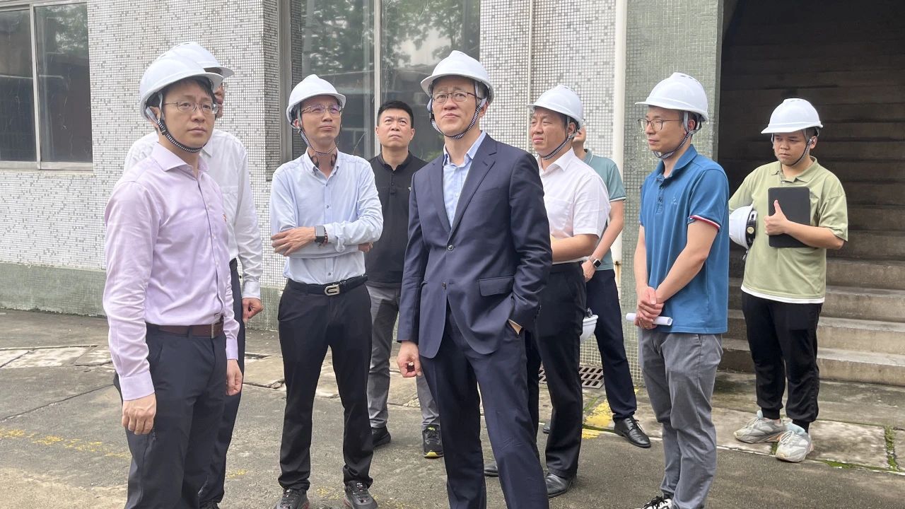 “五一”节前，广药集团党委副书记、副董事长、总经理杨军带队到白云山K8凯发公司发展安全查抄工作